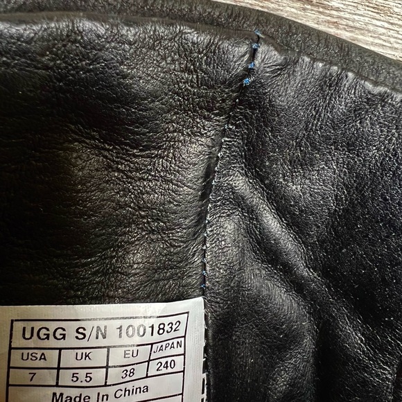 UGG Conor Quilted Black Leather Australia Mid Moto Boots. SZ. 7 - Picture 9 of 10